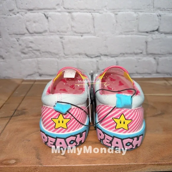 Super Mario Peach Slip On Shoe - Picture 4 of 7
